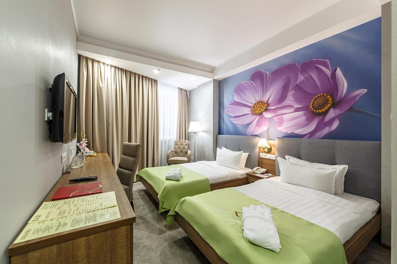 Renion Hills Hotel อัลมาตี ภายนอก รูปภาพ