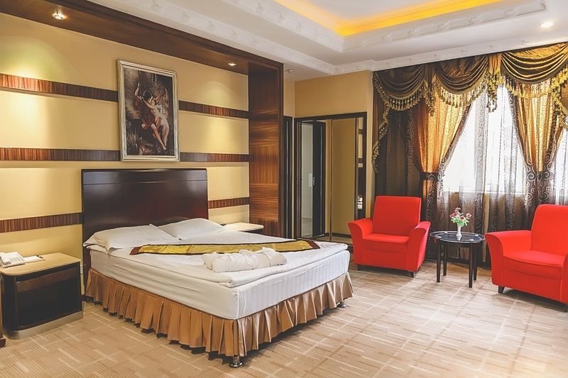 Renion Hills Hotel อัลมาตี ภายนอก รูปภาพ