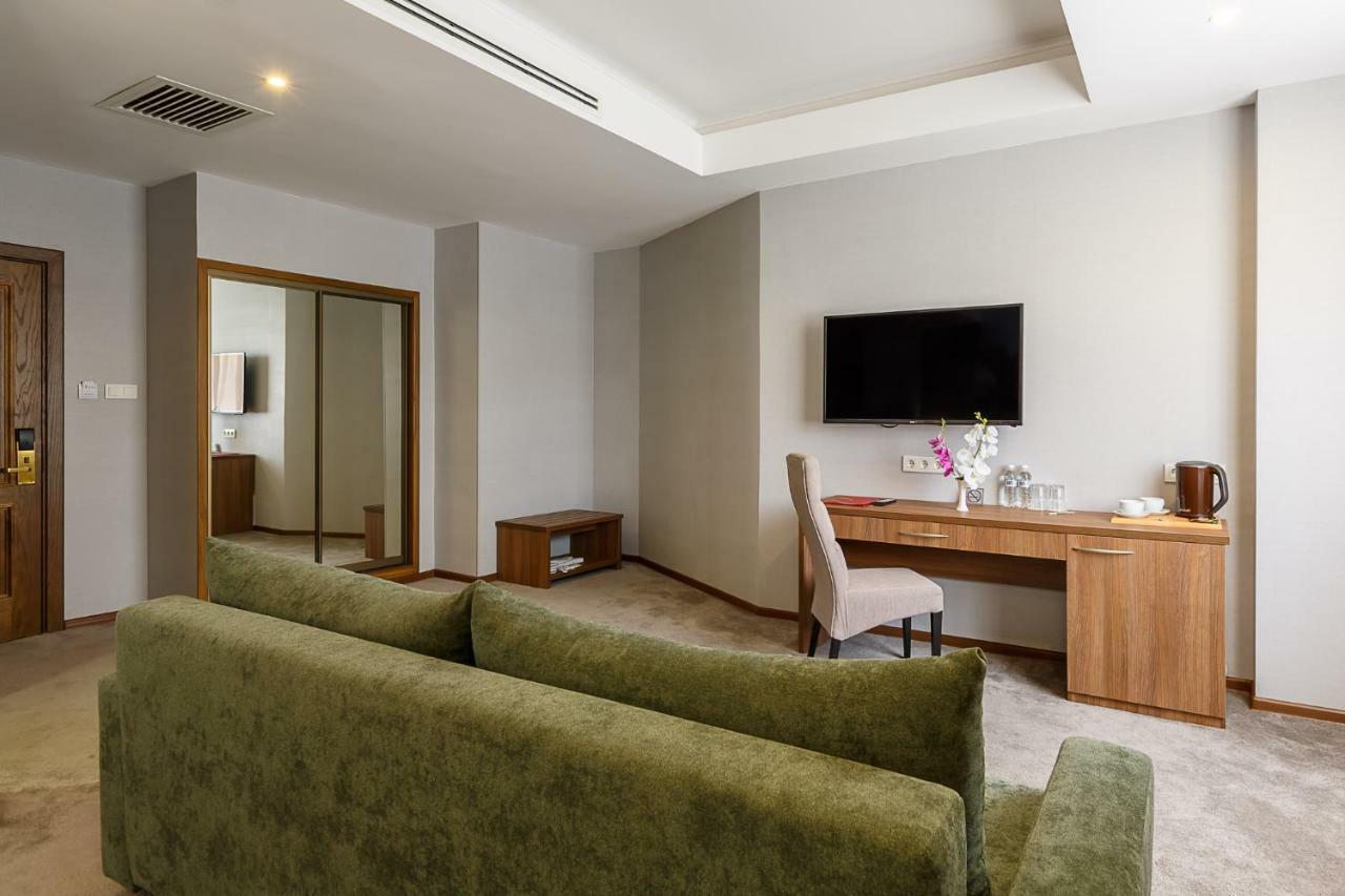Renion Hills Hotel อัลมาตี ภายนอก รูปภาพ